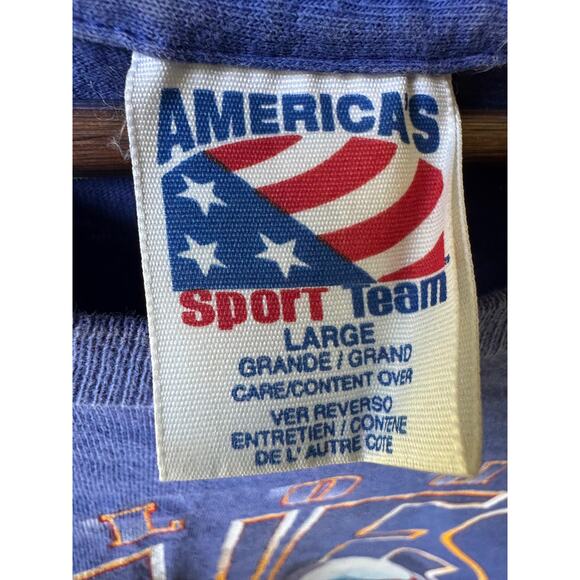 Vintage 90's St. Louis Blues ‘Kick Ice’ Graphic T-Shirt - Picture 3 of 3